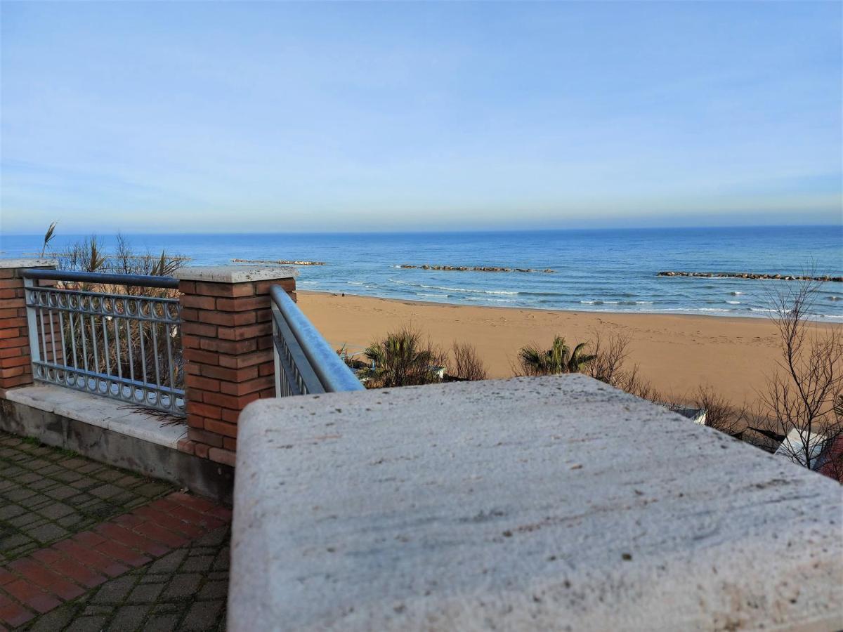 I Tre Marchi Rooms Camera Sabbia Termoli Eksteriør bilde