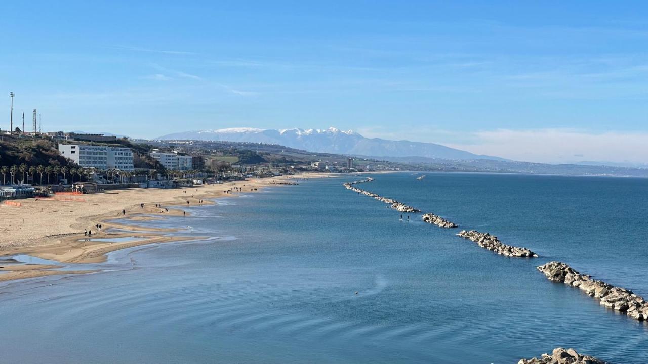 I Tre Marchi Rooms Camera Sabbia Termoli Eksteriør bilde